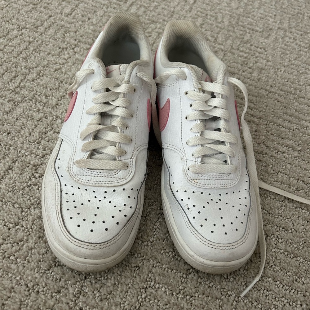 Nike Court vision pink sneaker